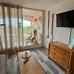 Belle Vue Mer, 90 M, Parking, Loggia, Wifi. 아그