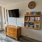 Belle Vue Mer, 90 M, Parking, Loggia, Wifi. 아파트 아그